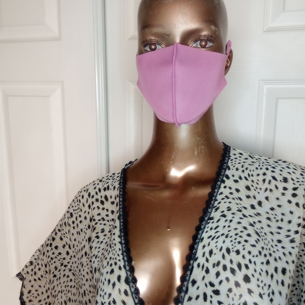 Unisex pink face mask